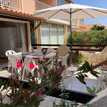 Apartment T3 Avec Terrasse, Veranda Et Piscine, A 100m De La Mer! Parking, Animaux Acceptes - Fr-1-409-179 *